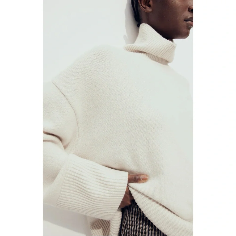 NWOT H&M Premium Cashmere and Wool Blend Turtleneck Sweater size medium - Picture 4 of 6